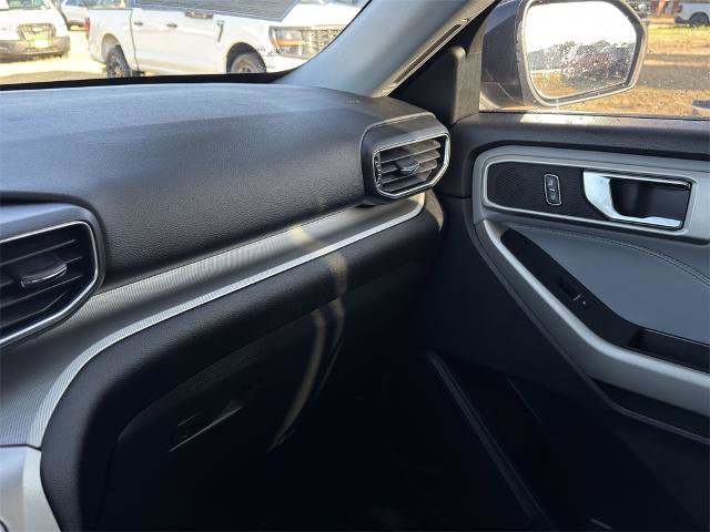 Certified 2022 Ford Explorer XLT w/ Equipment Group 202A image 30