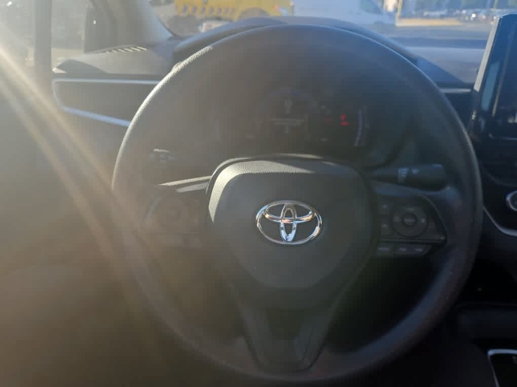 Used 2026 Toyota Corolla LE w/ LE Premium Package FWD image 15
