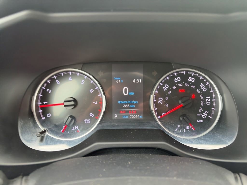 Used 2021 Toyota RAV4 LE AWD/4WD image 9