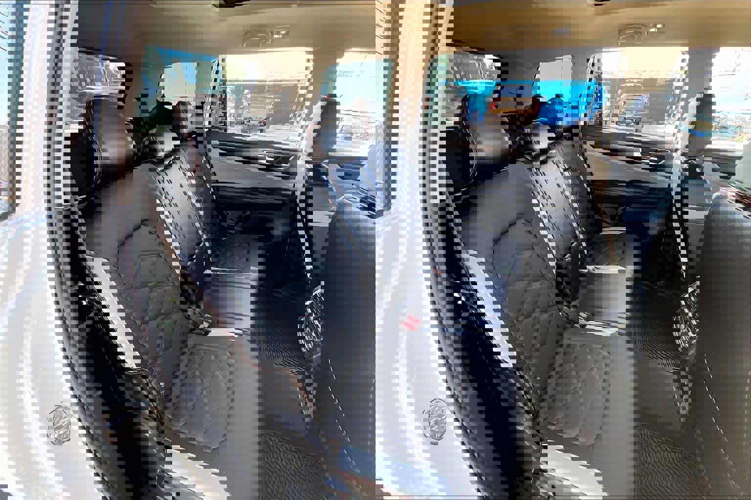 Used 2024 Volkswagen Atlas Peak Edition SE AWD/4WD image 19