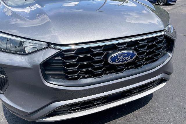 Certified 2023 Ford Escape ST-Line w/ Tech Pack #1 AWD/4WD image 29