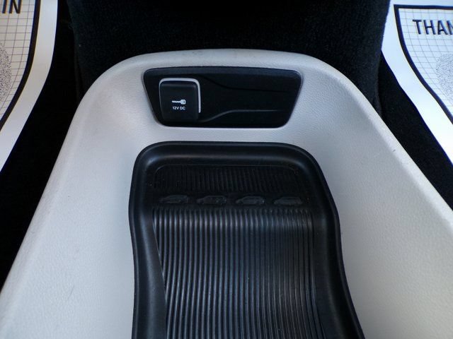 Used 2024 Chrysler Pacifica Touring-L FWD image 32