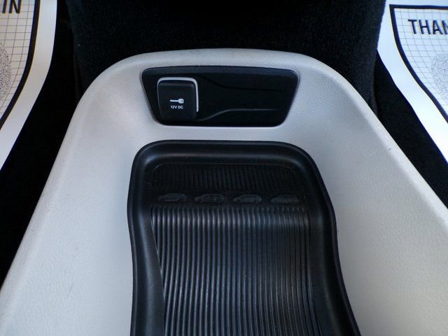 Used 2024 Chrysler Pacifica Touring-L FWD image 32