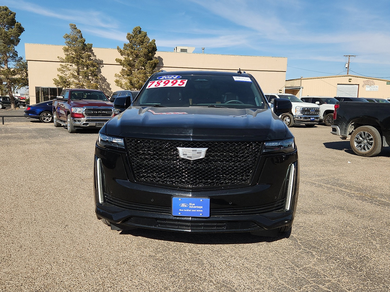 Used 2024 Cadillac Escalade Sport w/ LPO, ONYX Package image 2