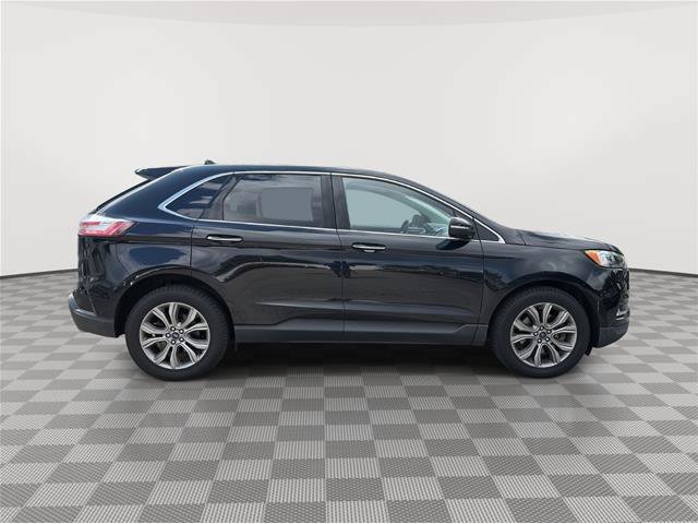 Certified 2019 Ford Edge Titanium w/ Equipment Group 301A AWD/4WD image 7