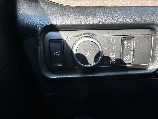 Certified 2023 Ford Explorer Platinum w/ Technology Package image 25