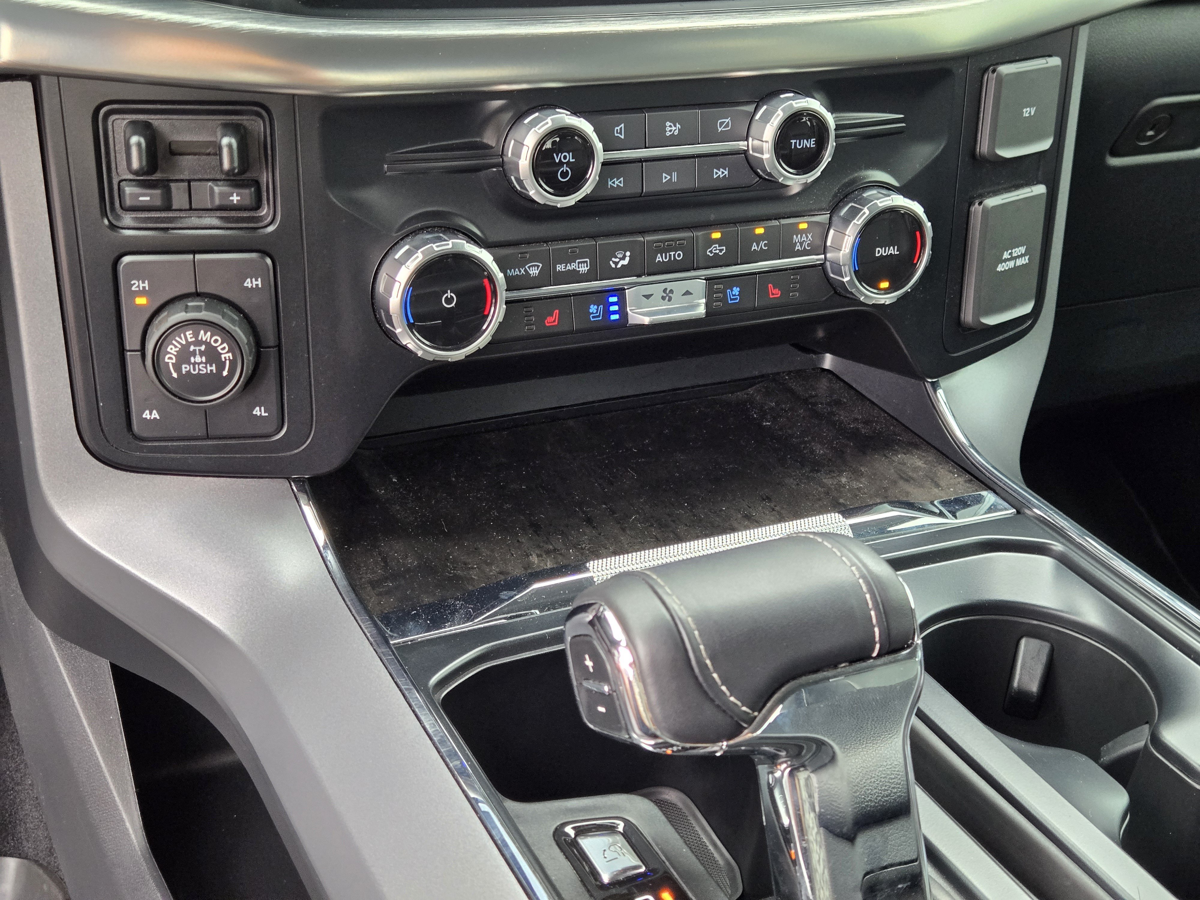 Certified 2023 Ford F150 Lariat w/ Trailer Tow Package AWD/4WD image 30
