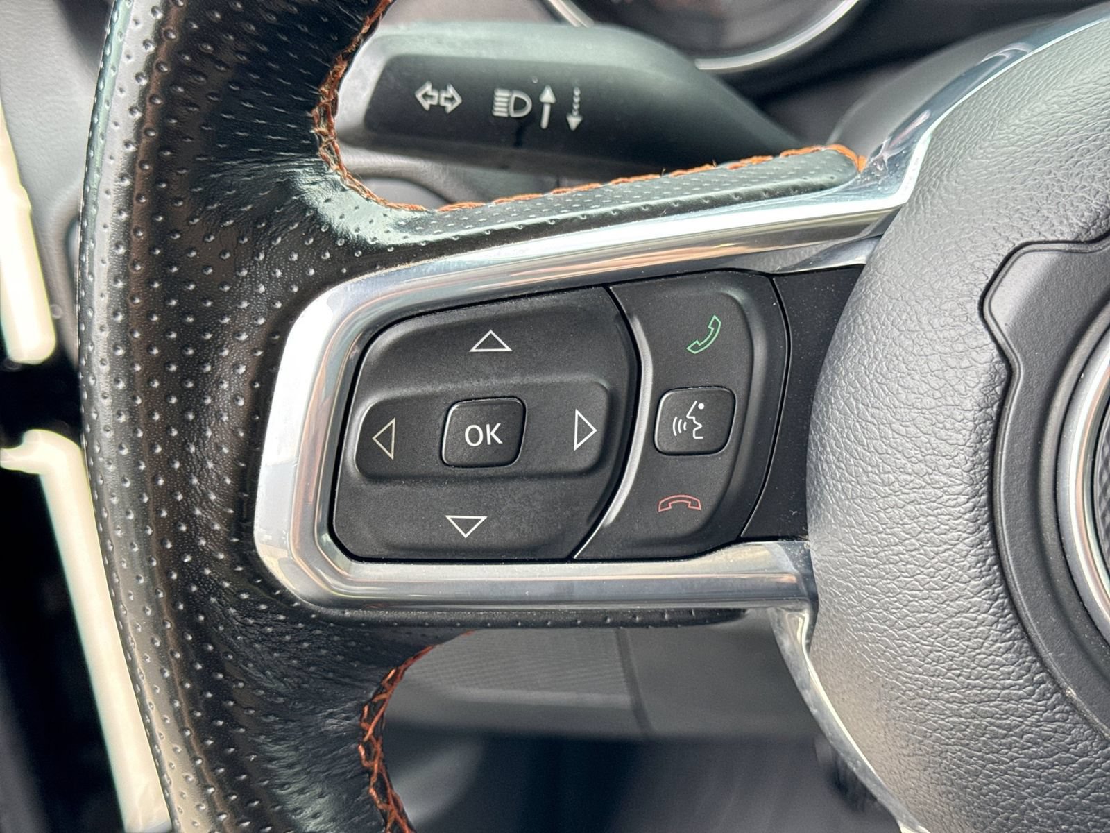 Used 2022 Jeep Gladiator Mojave w/ LED Lighting Group AWD/4WD image 29