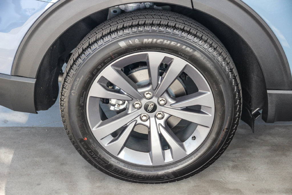 Certified 2026 Ford Explorer Active w/ Active Comfort Package AWD/4WD image 15