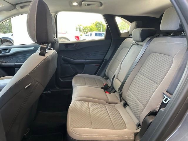 Certified 2022 Ford Escape SE w/ SE Sport Appearance Package FWD image 11