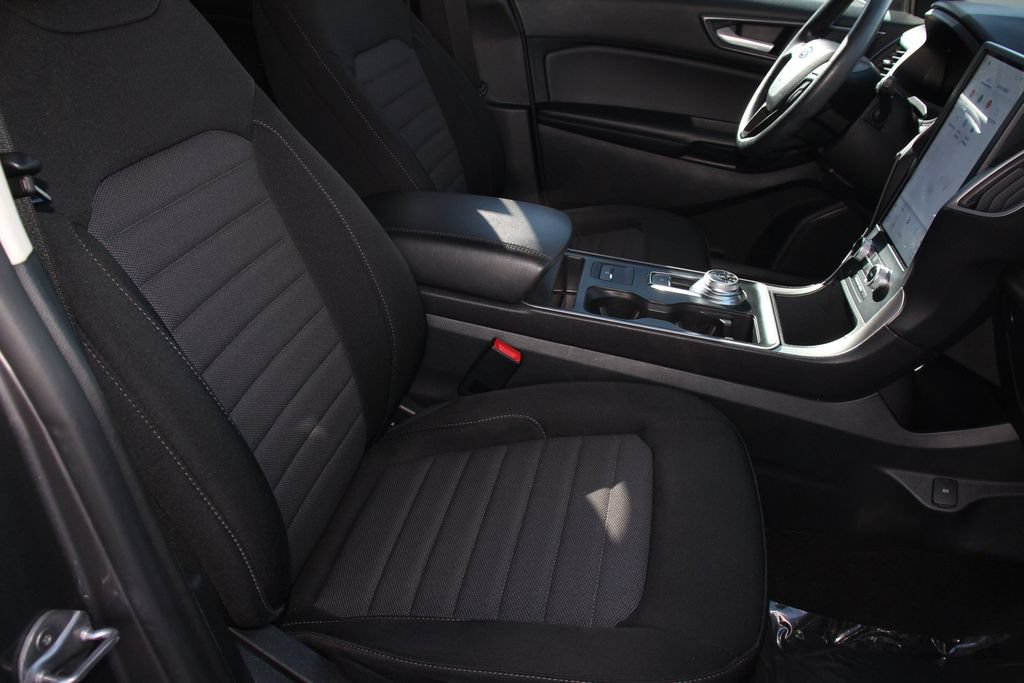 Certified 2023 Ford Edge SE w/ Black Appearance Package AWD/4WD image 29