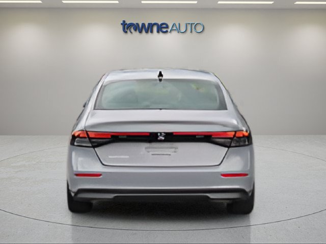 Used 2025 Honda Accord SE image 4