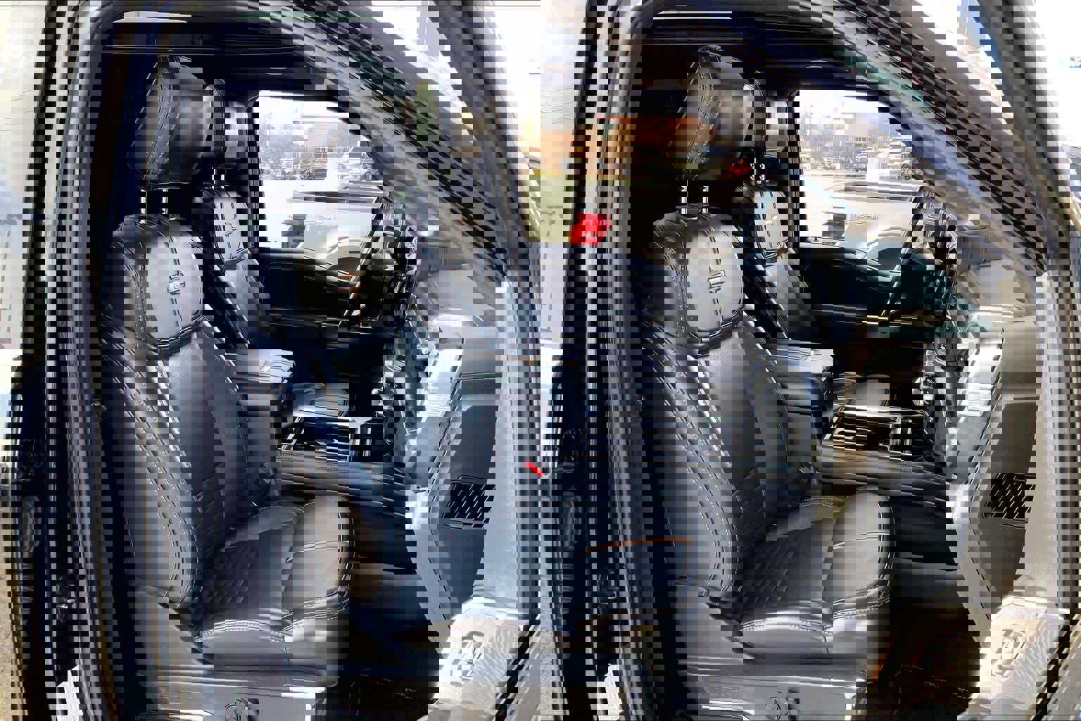 Certified 2024 Ford F350 Platinum w/ FX4 Off-Road Package image 11