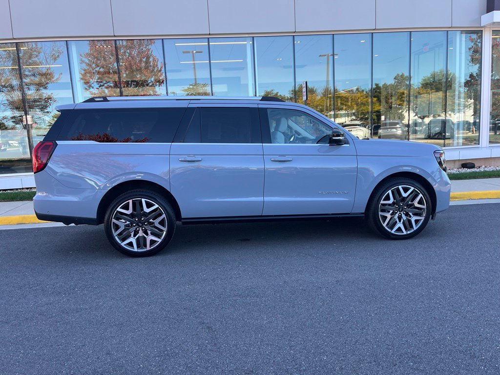 Certified 2025 Ford Expedition Max Platinum w/ Platinum Ultimate Package AWD/4WD image 10