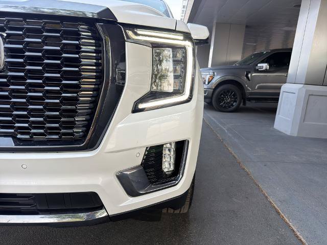 Used 2023 GMC Yukon Denali Ultimate AWD/4WD image 4