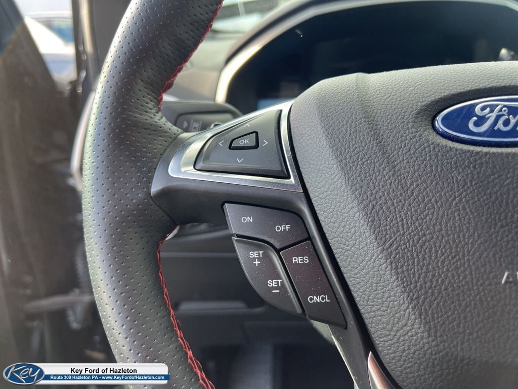Certified 2022 Ford Edge ST-Line w/ Class II Trailer Tow Package AWD/4WD image 18