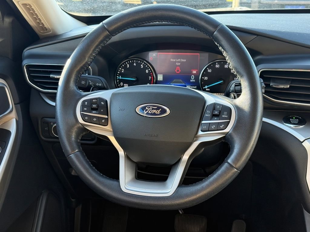 Certified 2021 Ford Explorer XLT w/ Equipment Group 202A image 14