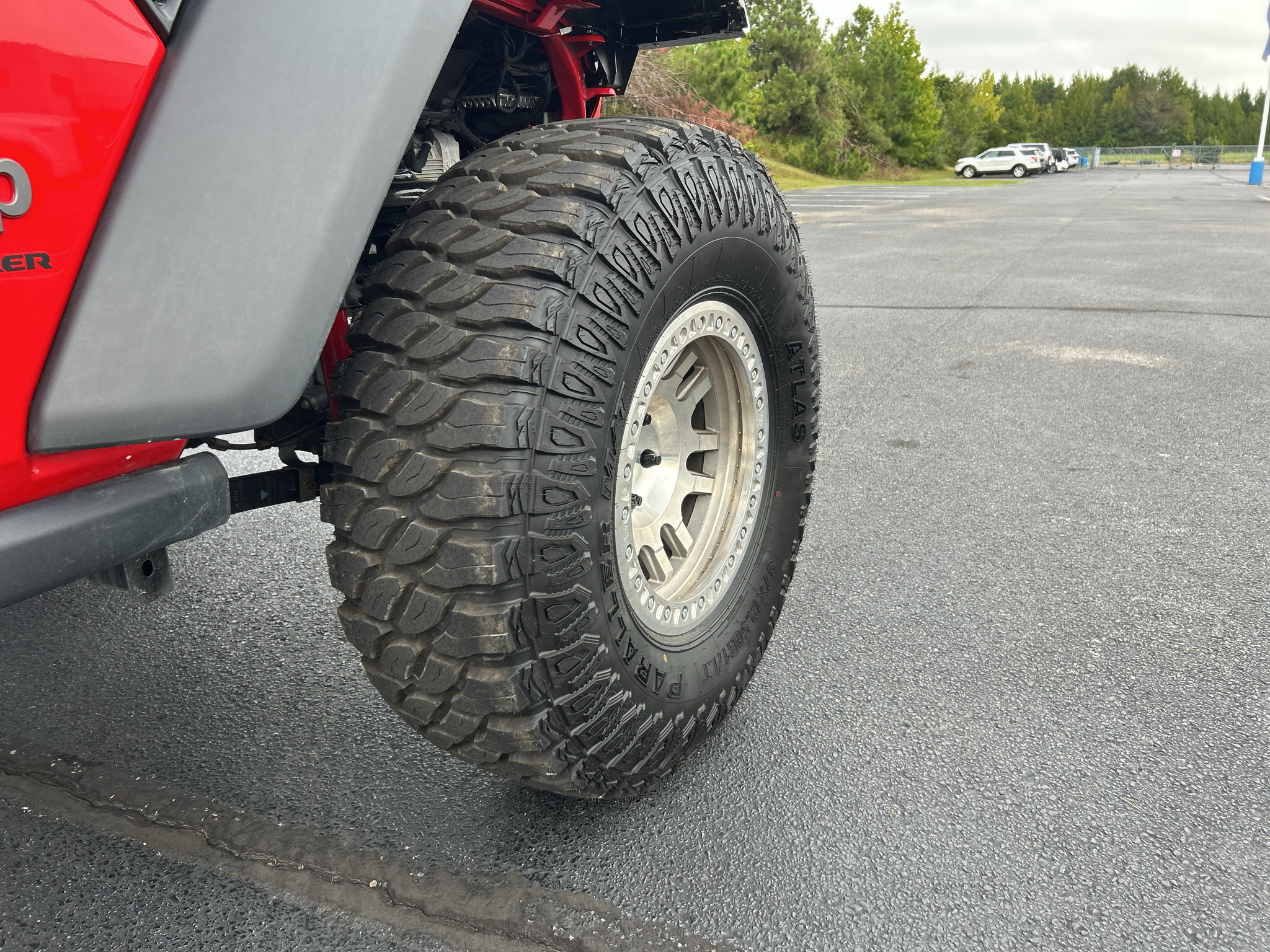 Used 2025 Jeep Wrangler Unlimited Rubicon AWD/4WD image 9