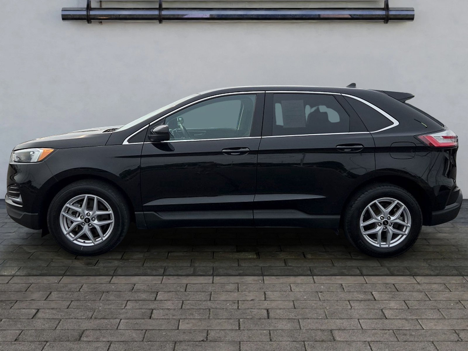 Certified 2023 Ford Edge SEL AWD/4WD image 6