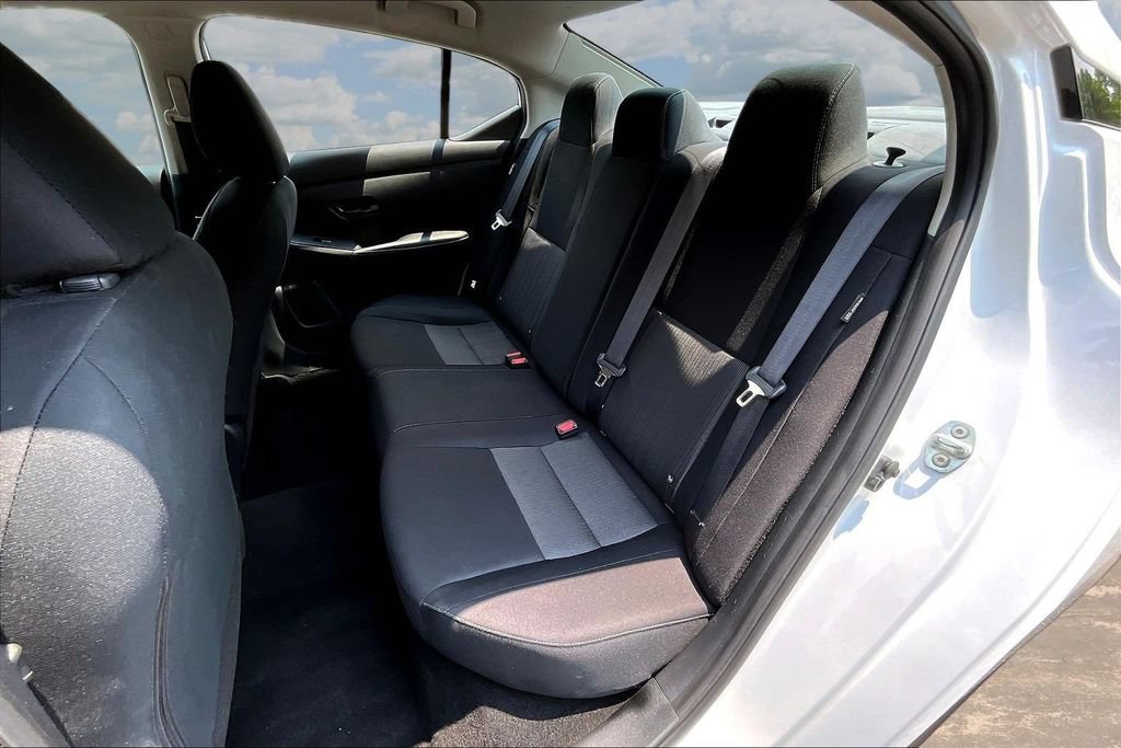 Used 2025 Nissan Sentra SV FWD image 24