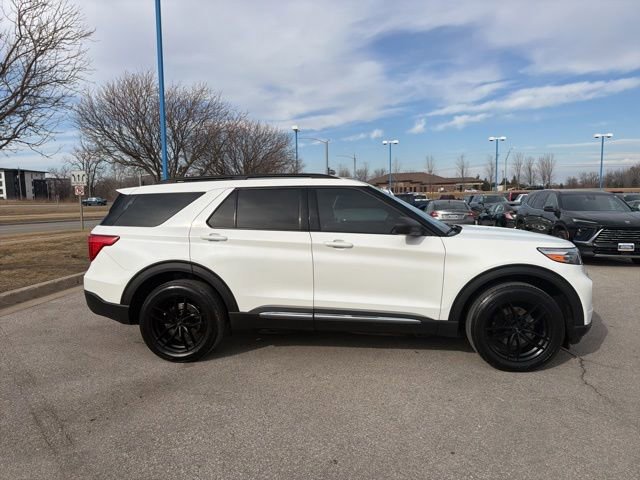 Certified 2023 Ford Explorer XLT w/ Equipment Group 202A image 3