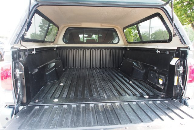 Used 2022 Toyota Tacoma TRD Off-Road w/ Technology Package AWD/4WD image 7