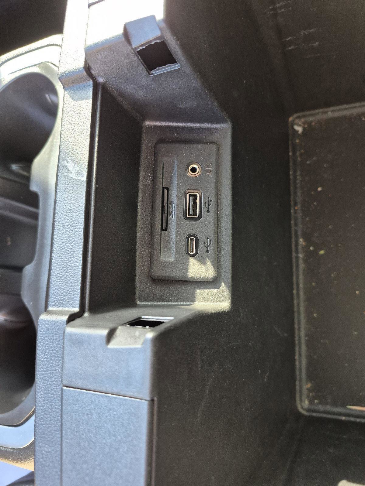 Used 2021 GMC Sierra 1500 SLT image 25