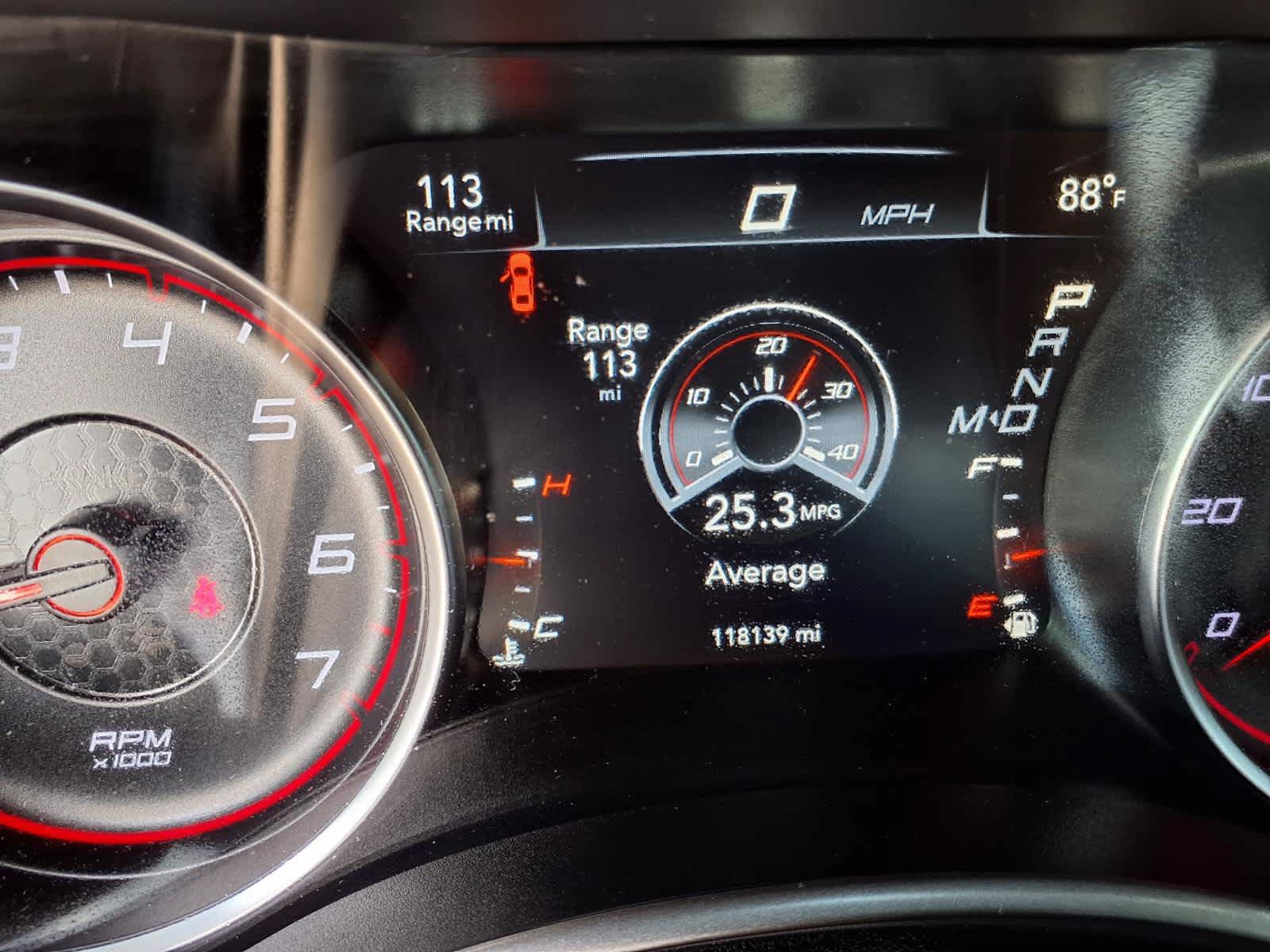 Used 2019 Dodge Charger SXT w/ Leather Interior Group RWD image 8