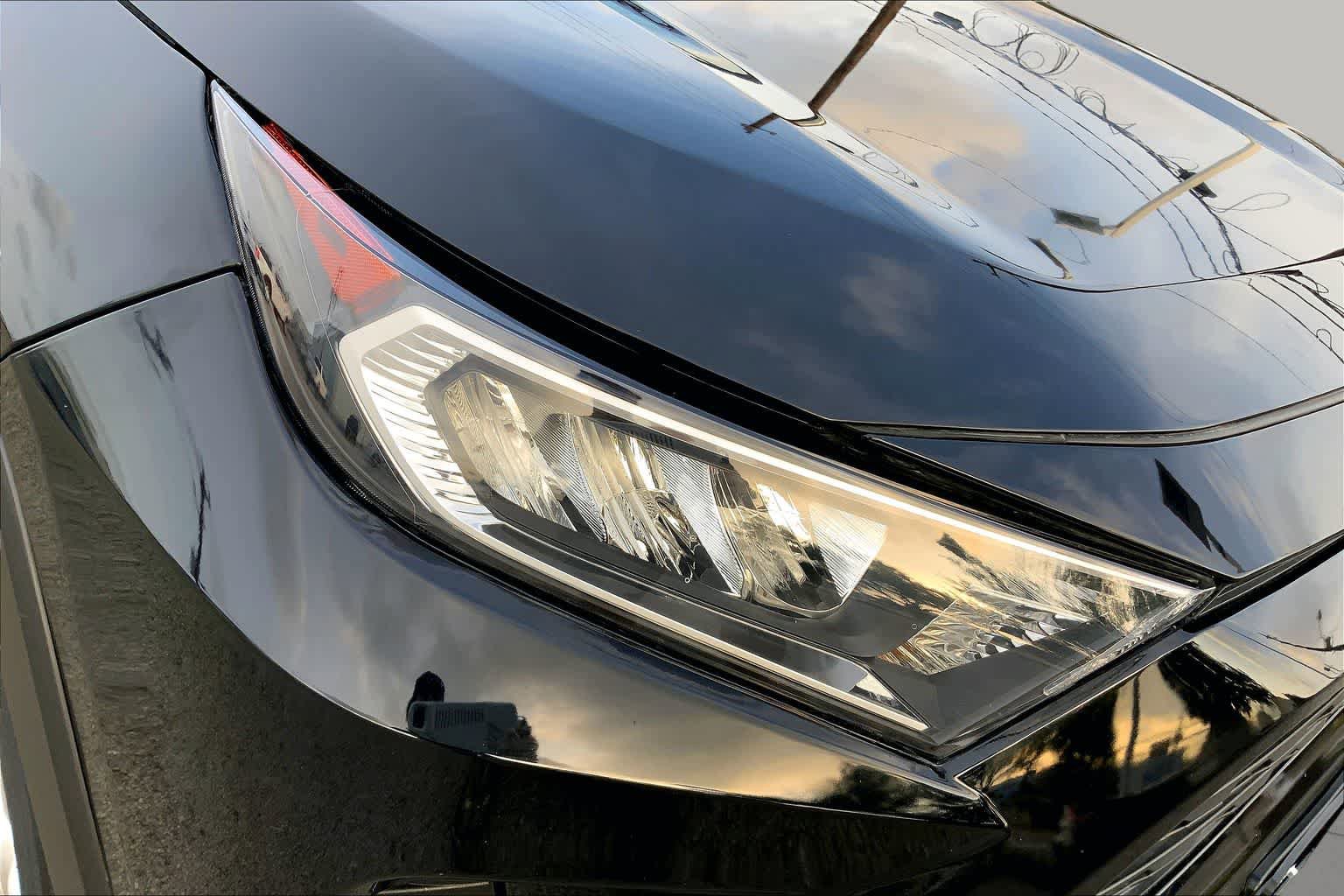 Used 2021 Toyota RAV4 XLE Premium FWD image 27