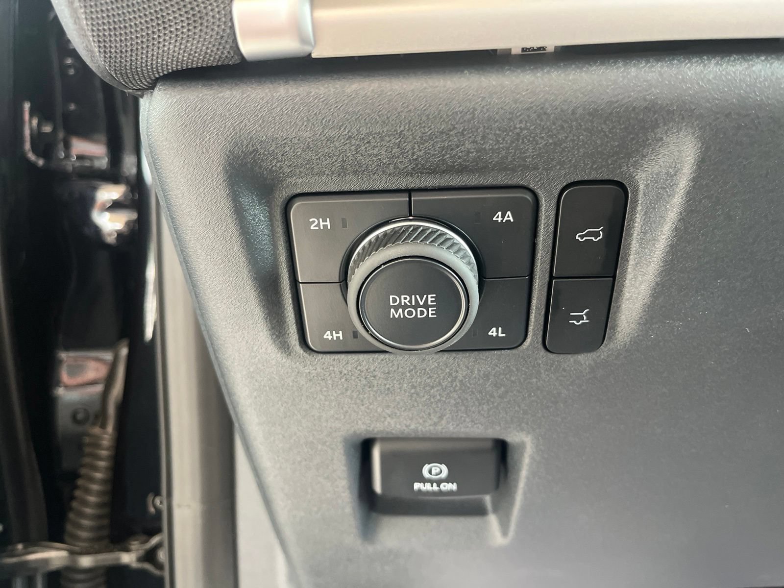 Certified 2025 Ford Expedition Active AWD/4WD image 16