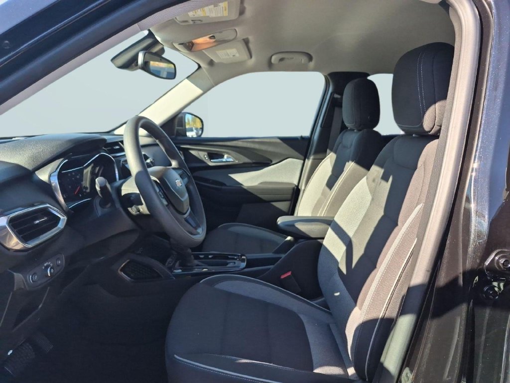 Used 2023 Chevrolet TrailBlazer LT w/ Convenience Package AWD/4WD image 19