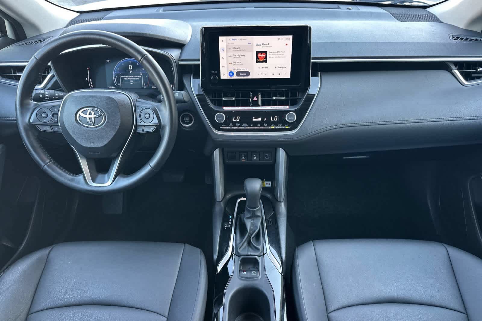 Used 2023 Toyota Corolla Cross XLE w/ Convenience Package FWD video 3