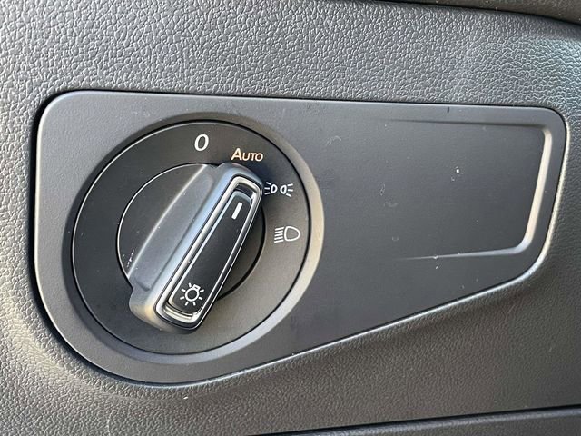 Used 2024 Volkswagen Tiguan Wolfsburg Edition image 32