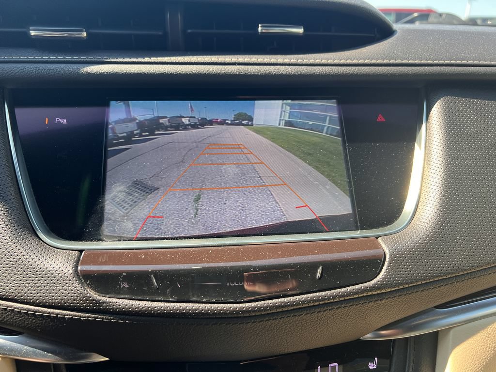 Used 2017 Cadillac XT5 Luxury w/ Driver Awareness Package AWD/4WD image 23