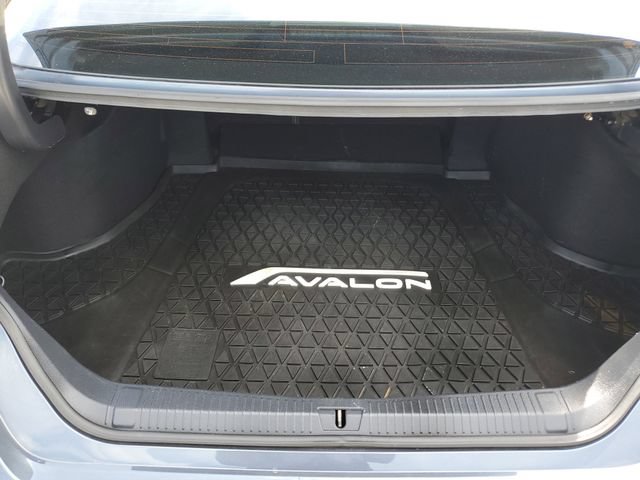 Used 2019 Toyota Avalon Limited w/ All Weather Liner Package FWD image 11