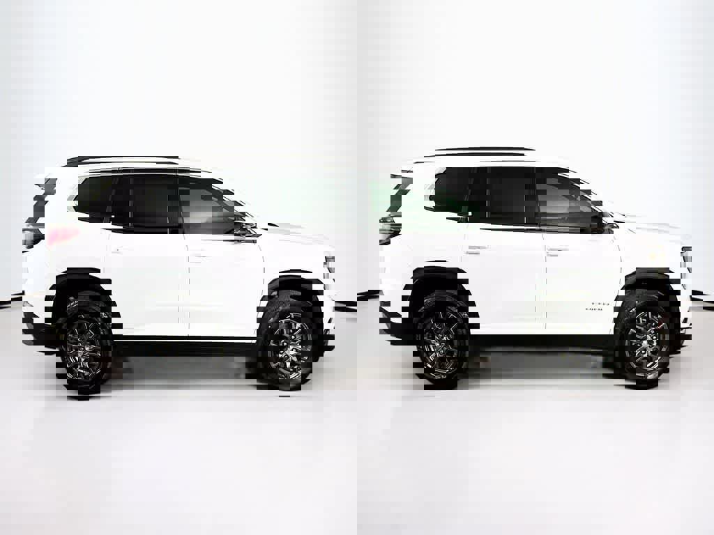 Used 2025 GMC Acadia Elevation image 6