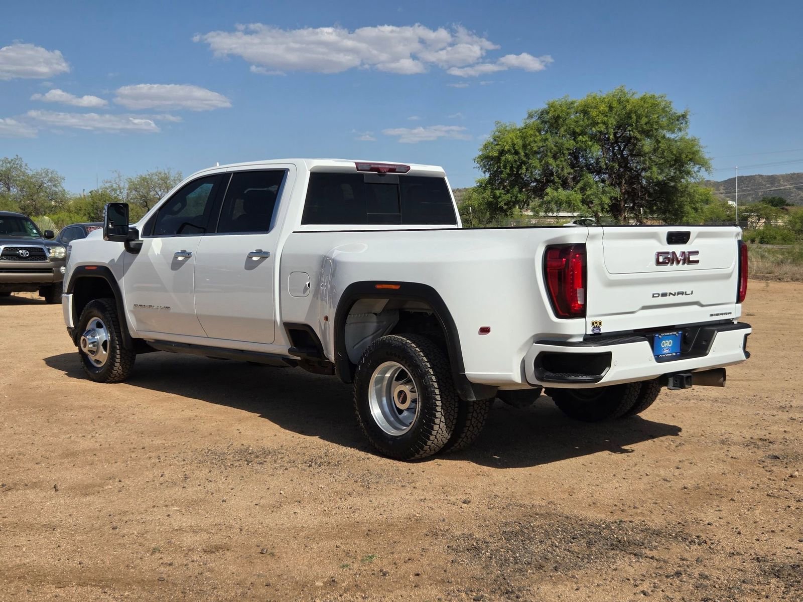 Used 2022 GMC Sierra 3500 Denali w/ Denali Ultimate Package AWD/4WD image 8