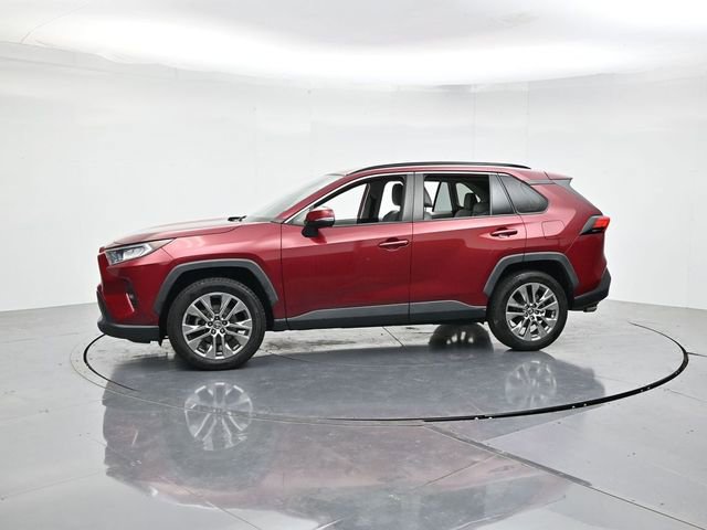 Used 2020 Toyota RAV4 XLE Premium FWD image 6