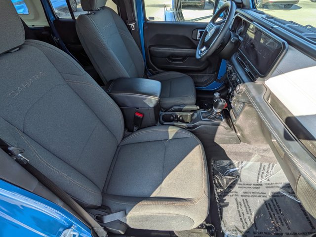 Used 2024 Jeep Wrangler Unlimited Sahara AWD/4WD image 28