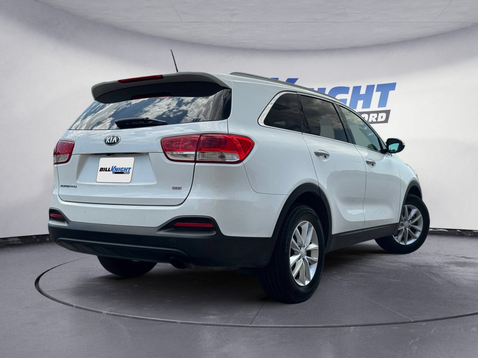 Used 2017 Kia Sorento FWD image 5