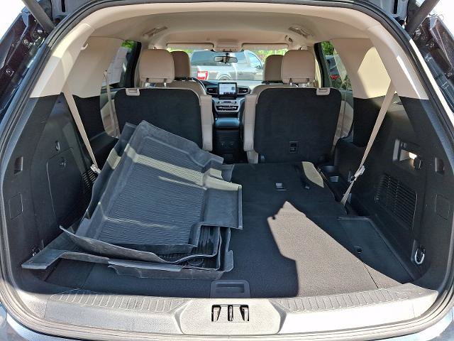 Certified 2023 Ford Explorer XLT w/ Equipment Group 202A AWD/4WD image 29