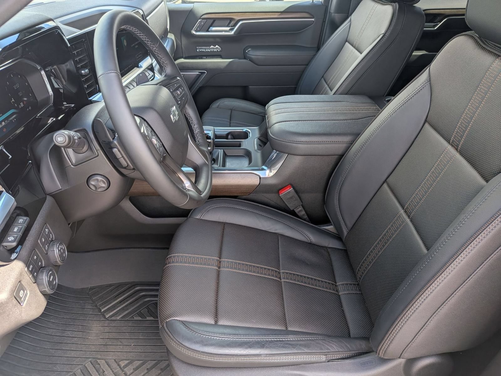 Used 2026 Chevrolet Silverado 1500 High Country w/ Midnight Edition AWD/4WD image 12