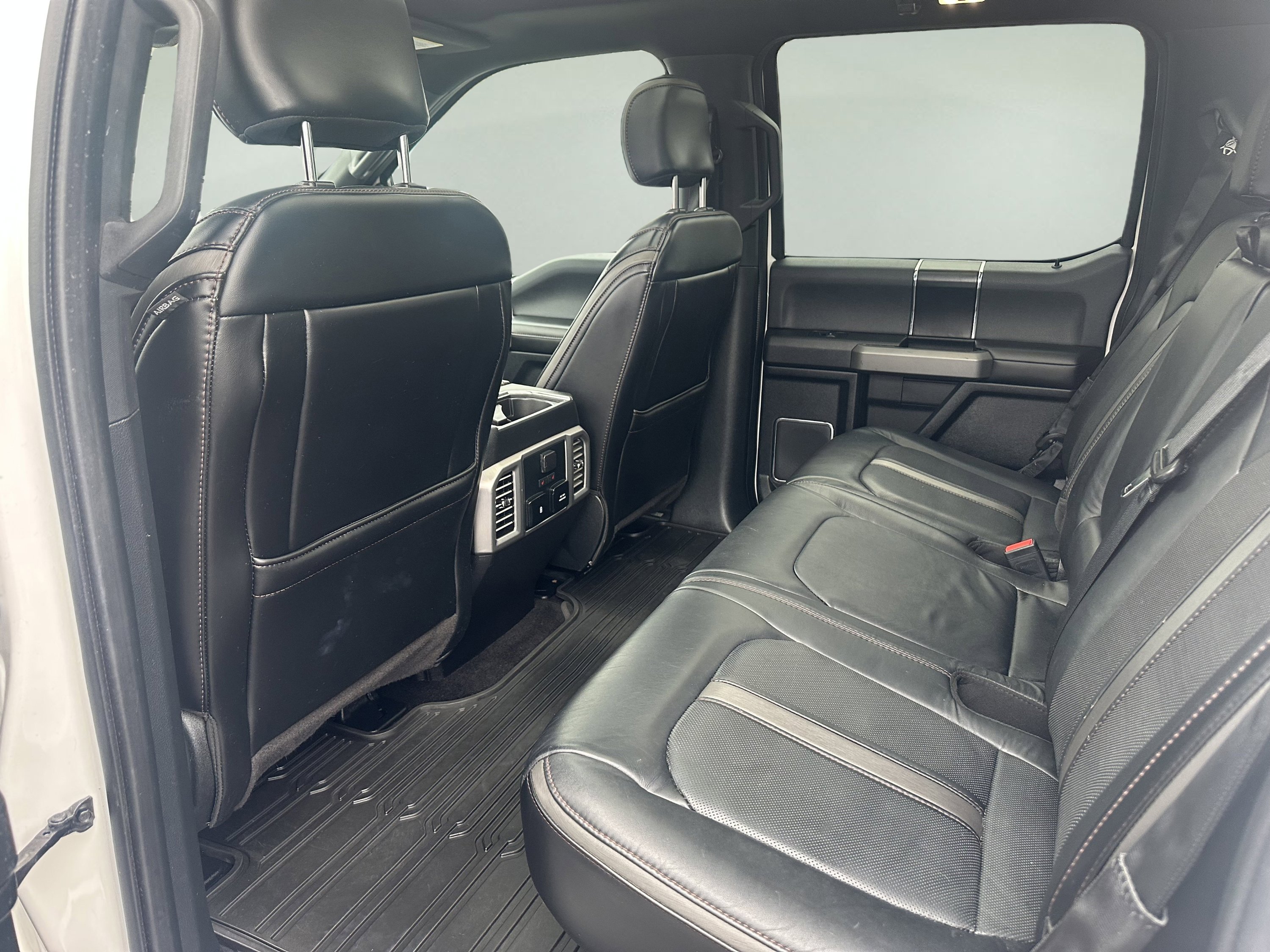 Certified 2019 Ford F150 Platinum w/ Equipment Group 701A Luxury image 10