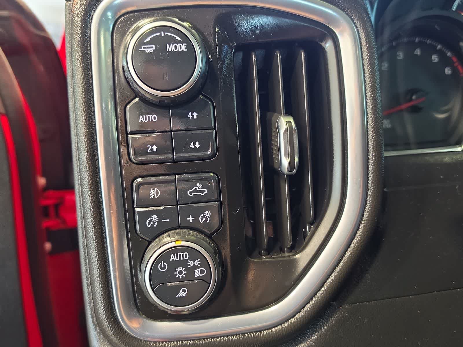 Used 2020 Chevrolet Silverado 1500 RST w/ Rally Edition AWD/4WD image 21