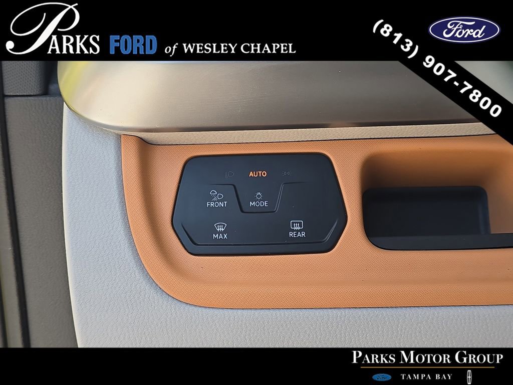 Used 2025 Volkswagen ID. Buzz 1st Edition AWD/4WD image 29