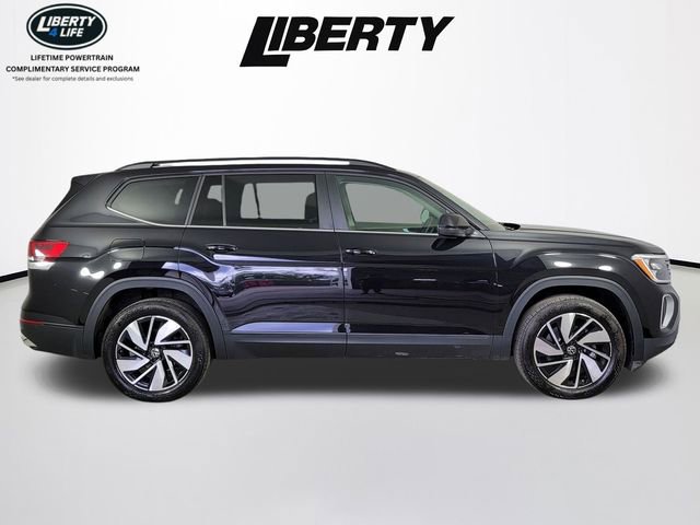 Used 2024 Volkswagen Atlas SE AWD/4WD image 2
