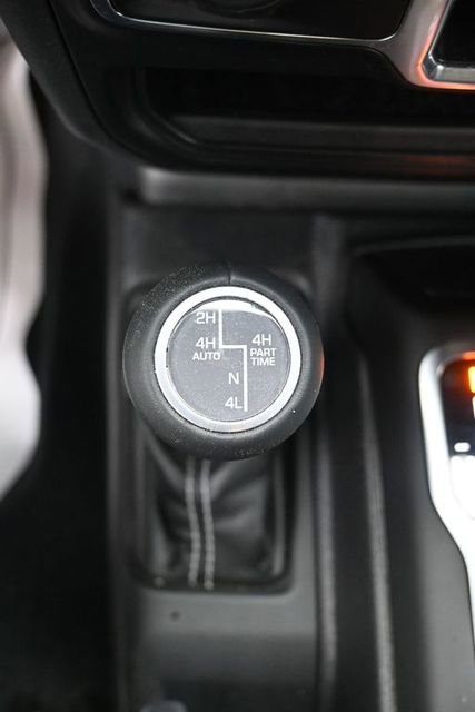 Used 2023 Jeep Wrangler Unlimited Sahara w/ Cold Weather Group AWD/4WD image 12