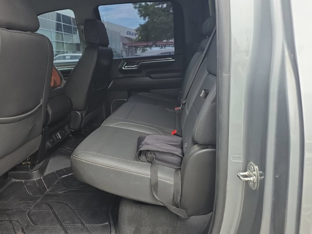 Used 2024 Chevrolet Silverado 2500 LTZ AWD/4WD image 8