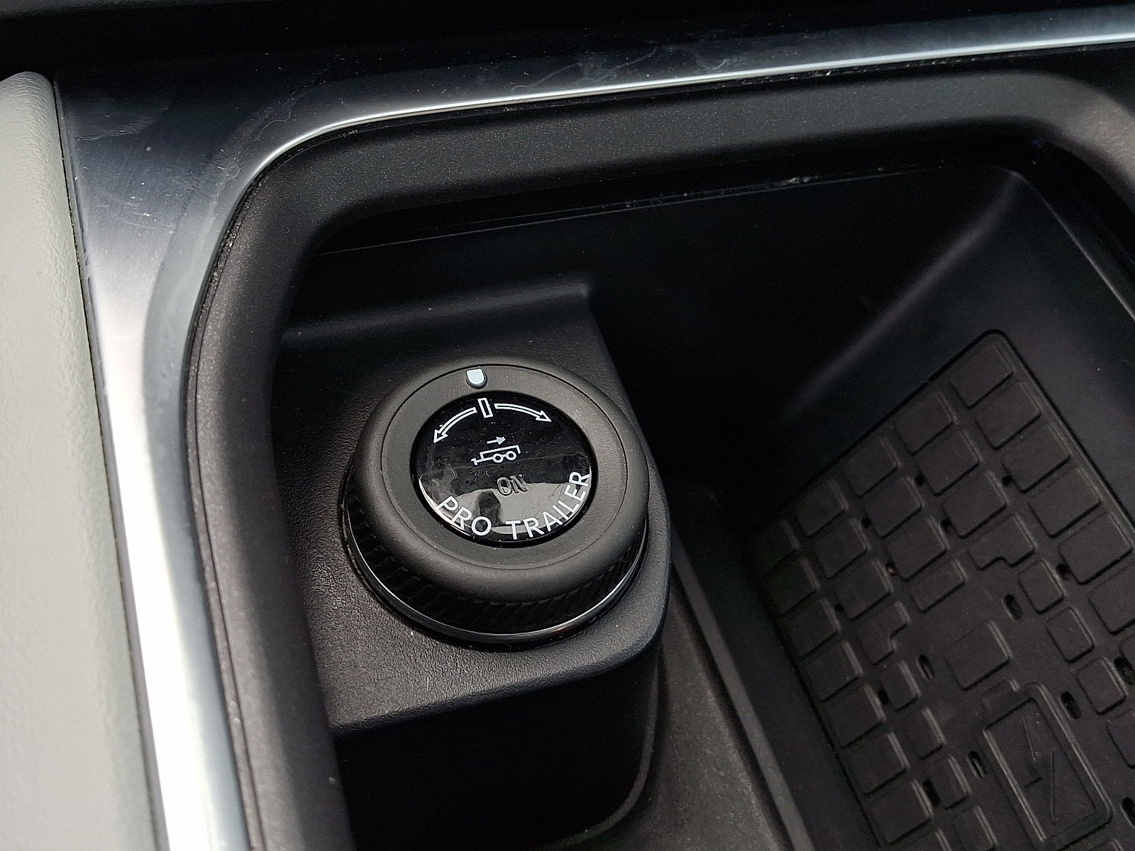 Certified 2025 Ford Expedition Platinum AWD/4WD image 24