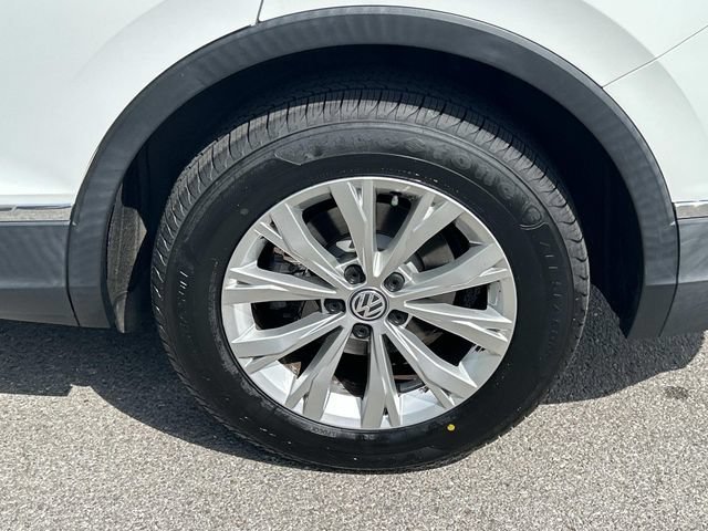Used 2018 Volkswagen Tiguan SE FWD image 13